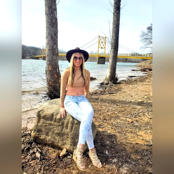 Meet your Posher, Bethany - Picture 1 of 1